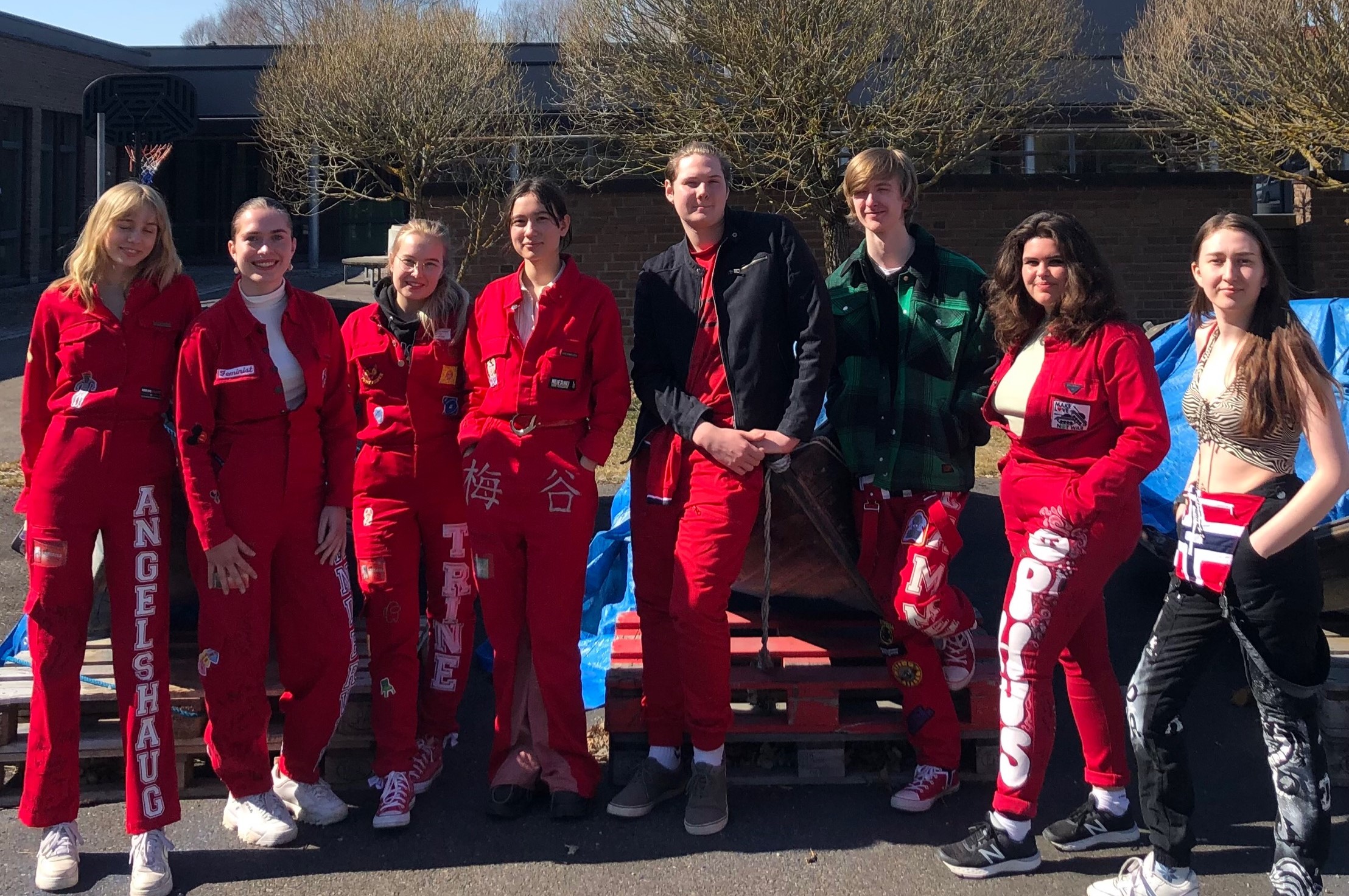 Elever/russ på skolen.